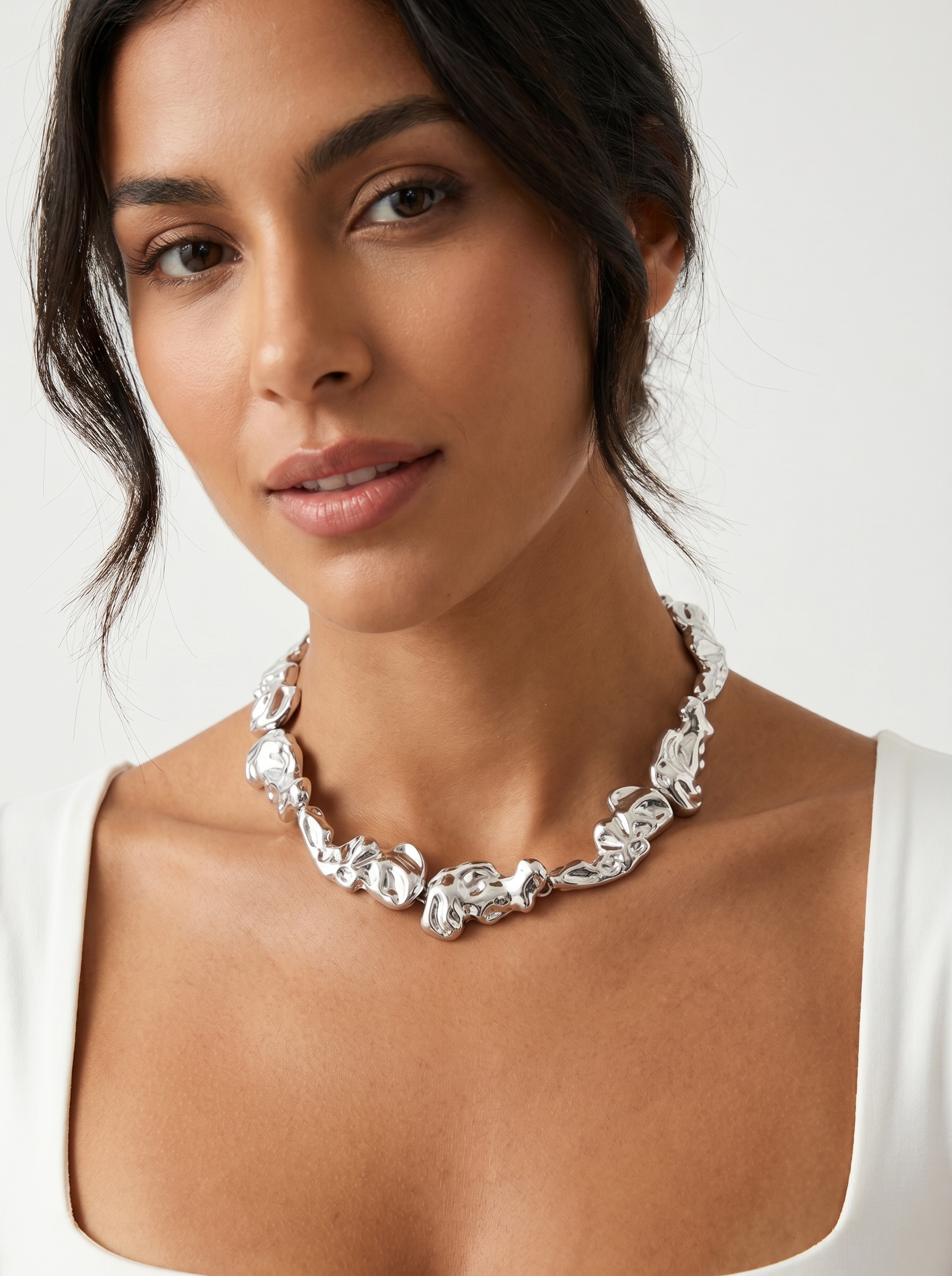 Molten Link Statement Choker